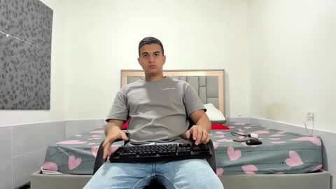 SIMON KELER online show from December 2, 10:53 am