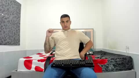 SIMON KELER online show from June 16, 10:56 pm