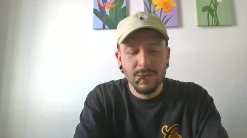 simonm777 online show from May 13, 7:00 pm