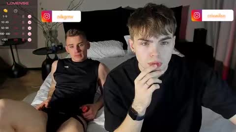 Snapshot of simonwnl chatting on February 15, 4:12 pm Simon online show from February 15, 4:12 pm