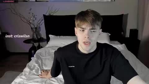 Snapshot of simonwnl chatting on March 1, 10:02 am Simon online show from March 1, 10:02 am