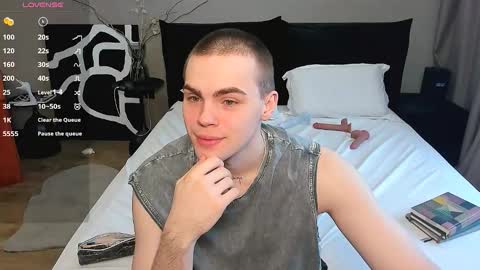 Simon online show from February 13, 7:59 am