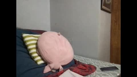 Carolyn online show from February 1, 3:19 am