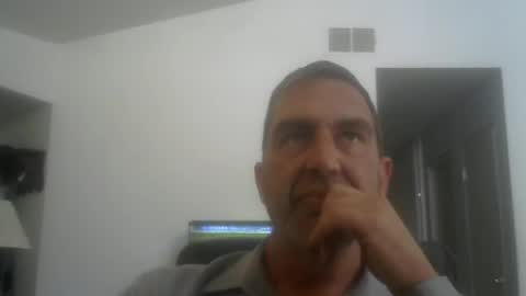 Snapshot of simplesamesq chatting on August 7, 5:15 pm simplesamesq online show from August 7, 5:15 pm