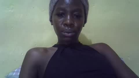 simplyloy33 online show from April 19, 8:02 am