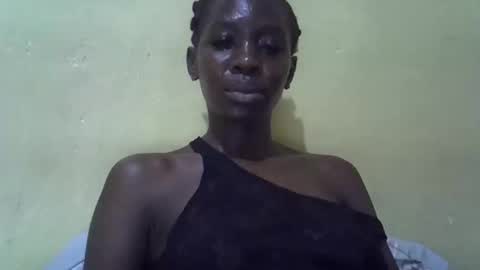 simplyloy33 online show from April 20, 1:47 pm