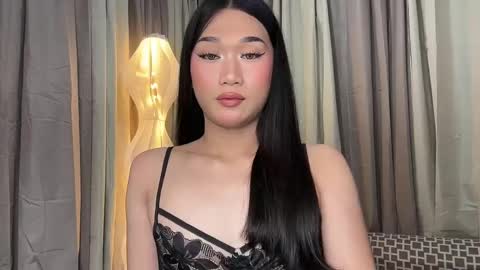 Snapshot of simplysultrykylie chatting on May 20, 6:36 pm Kylie online show from May 20, 6:36 pm