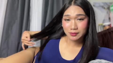 Snapshot of simplysultrykylie chatting on June 4, 5:30 pm Kylie online show from June 4, 5:30 pm