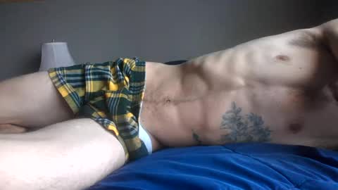 Snapshot of simplytoobored chatting on July 21, 8:00 pm simplytoobored online show from July 21, 8:00 pm