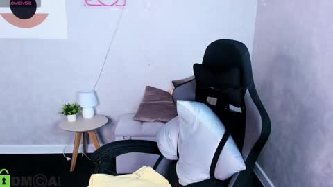 Hi my name is Cindy Id love to see you on my stream. My schedule for the week 2 GMT 3am-9am  MoTuFrSaSu online show from March 15, 12:49 am