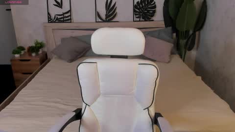 Hi my name is Cindy Id love to see you on my stream. My schedule for the week 2 GMT 3am-9am  MoTuFrSaSu online show from April 24, 12:57 am