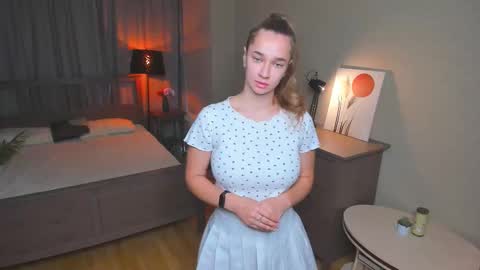 Sindy online show from December 4, 7:06 am