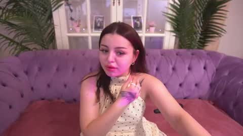 Snapshot of sinfulkittenn chatting on June 24, 8:08 pm Kira online show from June 24, 8:08 pm