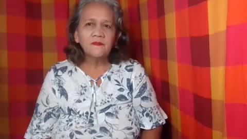 Snapshot of single_momma68 chatting on January 6, 1:19 pm Single momma68 online show from January 6, 1:19 pm