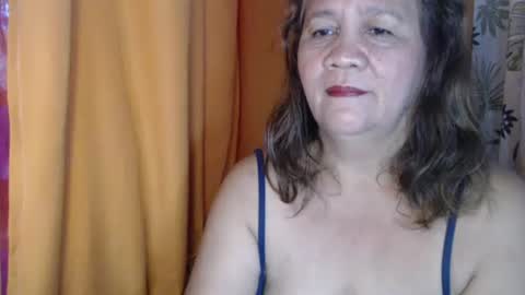 Snapshot of single_momma68 chatting on November 27, 10:45 pm Single momma68 online show from November 27, 10:45 pm