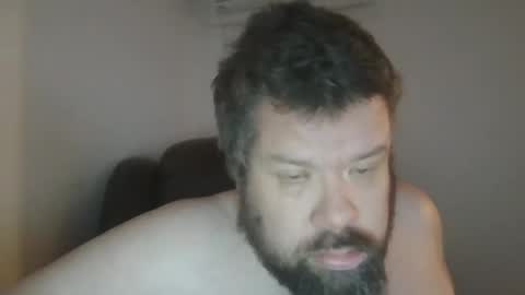 Snapshot of singledude_69 chatting on December 17, 11:06 am SingleDude 69 online show from December 17, 11:06 am