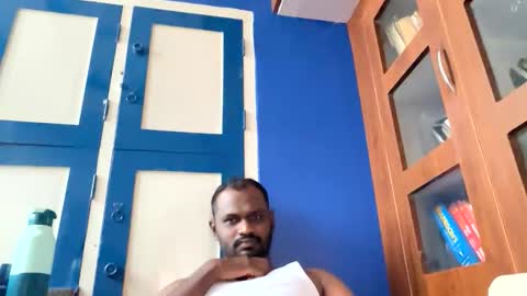 singletamilboy2 online show from March 17, 9:45 am