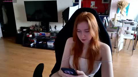 Snapshot of sinnerscorner chatting on June 5, 7:47 am Alya and Mr. Sinner online show from June 5, 7:47 am