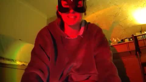 sinsealed online show from November 25, 5:02 pm