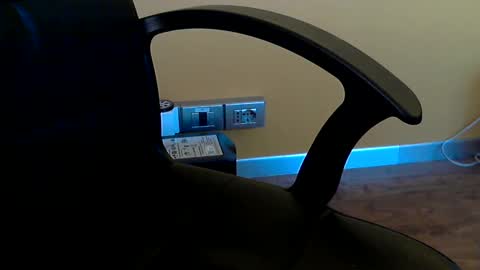 Snapshot of sinthesi chatting on December 23, 10:53 am Alex online show from December 23, 10:53 am