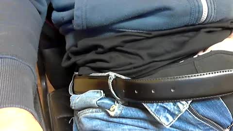 Snapshot of sinthesi chatting on March 9, 6:39 am Alex online show from March 9, 6:39 am