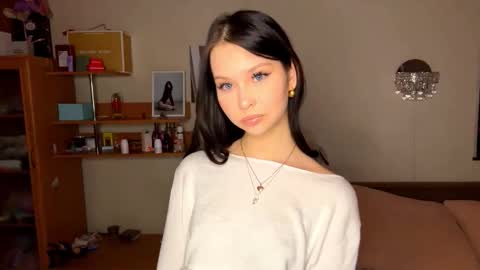 Emma online show from November 24, 12:38 pm