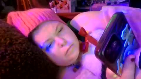 Siofra online show from January 9, 1:52 am