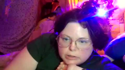 Siofra online show from May 2, 2:27 am
