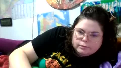 Snapshot of siofra chatting on June 23, 8:07 pm Siofra online show from June 23, 8:07 pm