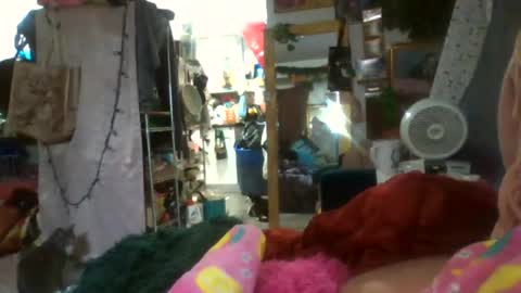 Snapshot of siofra chatting on July 29, 5:44 pm Siofra online show from July 29, 5:44 pm