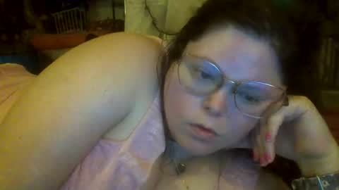 Snapshot of siofra chatting on August 1, 4:23 am Siofra online show from August 1, 4:23 am