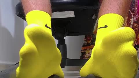 Snapshot of sir_kev66 chatting on February 8, 12:17 am only foot worshipers here online show from February 8, 12:17 am