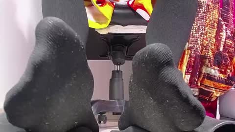 Snapshot of sir_kev66 chatting on February 9, 8:45 pm only foot worshipers here online show from February 9, 8:45 pm