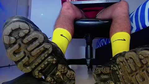 only foot                         worshipers here online show from February 28, 8:48 am