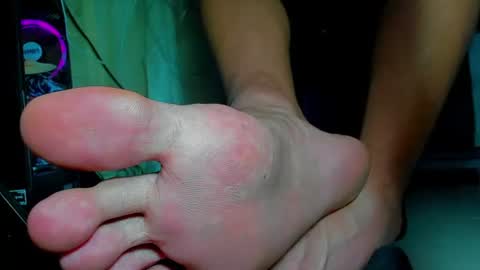 only foot                         worshipers here online show from June 17, 8:28 am