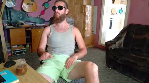 Snapshot of sir_pelo_iv chatting on July 3, 5:25 am I am The Fourth and only Sir. Pelo online show from July 3, 5:25 am
