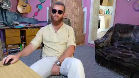 Snapshot of sir_pelo_iv chatting on July 5, 10:00 am I am The Fourth and only Sir. Pelo online show from July 5, 10:00 am
