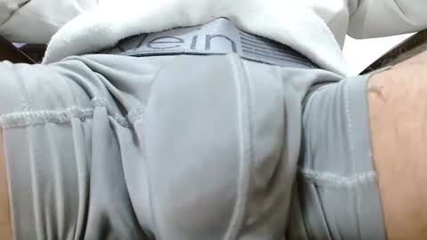 Snapshot of sir_tall_dom chatting on December 21, 5:03 am AlphaMaster Rodrick online show from December 21, 5:03 am