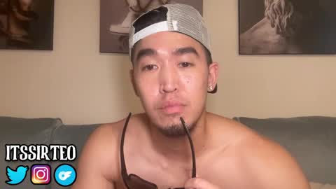 Snapshot of sir_teo chatting on February 27, 11:59 pm SIR TEO online show from February 27, 11:59 pm