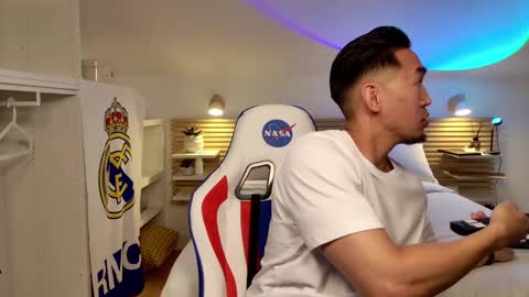 SIR TEO online show from June 6, 2:22 pm
