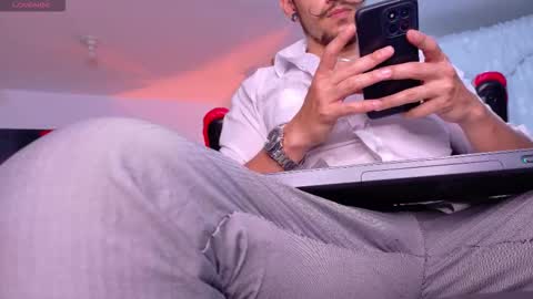 William independent models online show from March 20, 9:19 pm