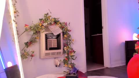 Snapshot of siren666 chatting on March 5, 2:25 am Syryn online show from March 5, 2:25 am