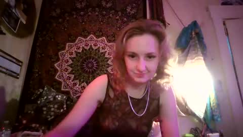 Snapshot of siren_sweetheart chatting on May 27, 8:55 am Venus online show from May 27, 8:55 am