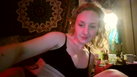 Snapshot of siren_sweetheart chatting on June 14, 7:21 am Venus online show from June 14, 7:21 am