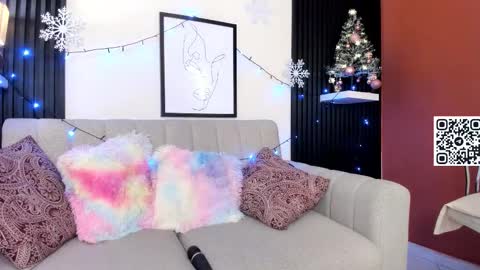 Snapshot of sirenita_xoxo chatting on November 27, 11:23 am Sirenita online show from November 27, 11:23 am