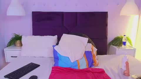 sirenyrouss online show from August 6, 8:22 pm