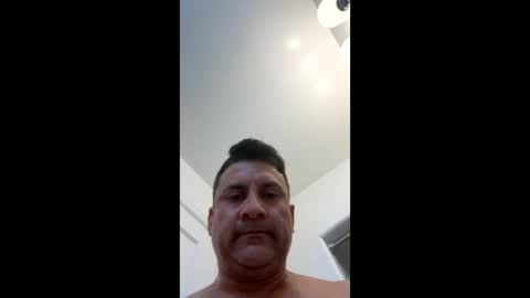 Snapshot of sirgalaxy chatting on December 5, 3:50 pm sirgalaxy online show from December 5, 3:50 pm