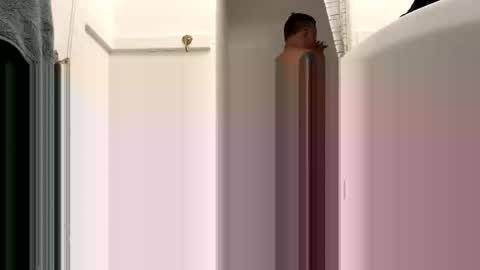 Snapshot of sirgalaxy chatting on October 18, 7:53 am sirgalaxy online show from October 18, 7:53 am