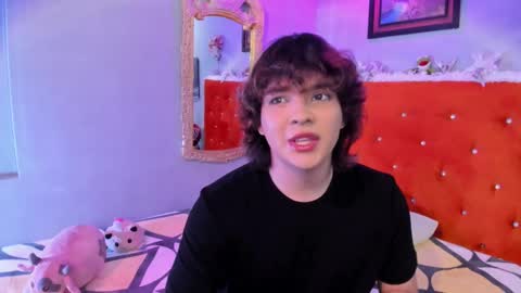 Snapshot of sirius_angels chatting on December 5, 8:33 pm Sirius angels online show from December 5, 8:33 pm