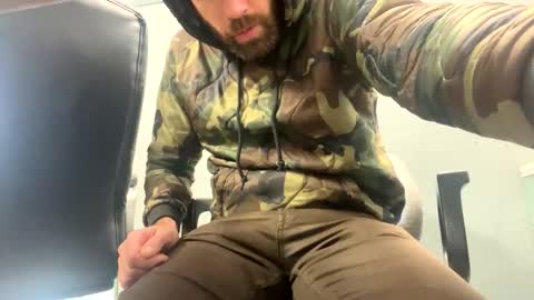 Snapshot of sirvix_bruiser chatting on December 22, 4:26 pm sirvix_bruiser online show from December 22, 4:26 pm